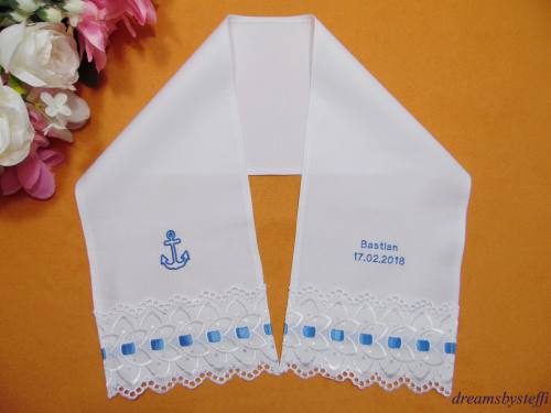 Taufschal mit Spitze Stickerei Motiv + Name + Datum
